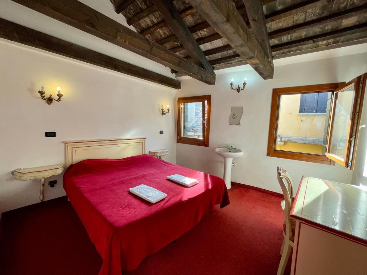 Ai Boteri Hostel Venetië Buitenkant foto