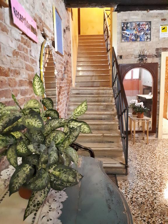 Ai Boteri Hostel Venetië Buitenkant foto